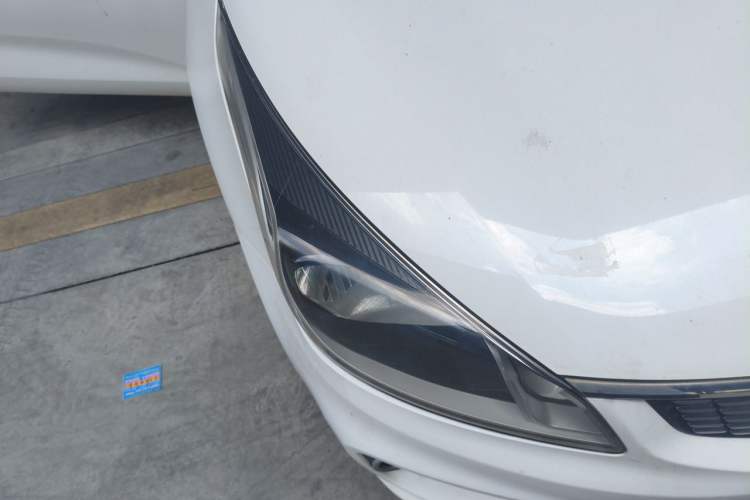 Used Kia K2 2017 Sedan 1.4L Automatic GLS Right Front Headlight