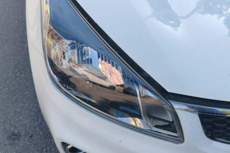 Used Kia K2 2017 Sedan 1.4L Manual Transmission 15th Anniversary Special Edition GLS Right Front Headlight