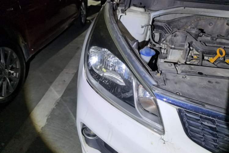 Used Kia K2 2017 Sedan 1.4L Automatic Transmission 15th Anniversary Special Edition GLS Right Front Headlight