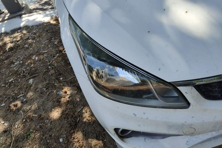 Used Kia K2 2017 Sedan 1.4L Manual Transmission GLS Right Front Headlight