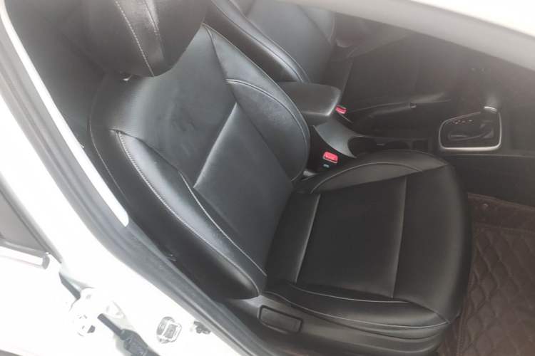 Used Kia K2 2017 Sedan 1.4L Automatic Transmission 15th Anniversary Special Edition GLS Right Front Seat