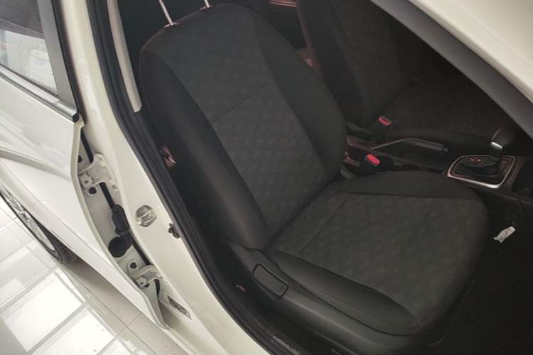 Used Kia K2 2017 Sedan 1.4L Automatic GLS Right Front Seat