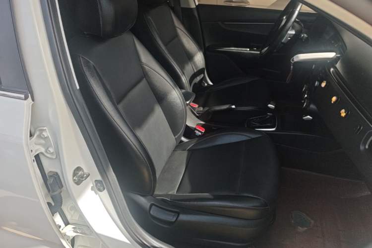 Used Kia K2 2017 Sedan 1.6L AT Premium Right Front Seat