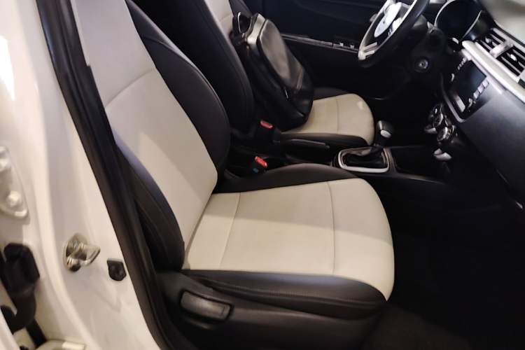 Used Kia K2 2017 Sedan 1.4L Automatic GLS Right Front Seat