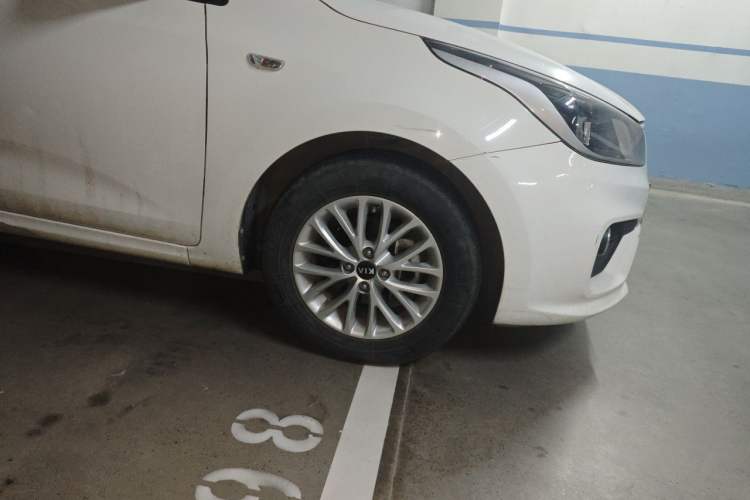 Used Kia K2 2017 Sedan 1.4L Automatic Transmission 15th Anniversary Special Edition GLS Right Front Wheel Hub