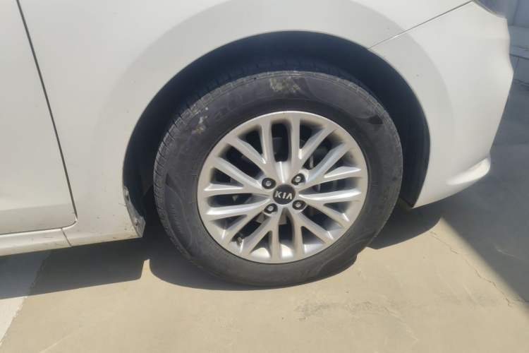 Used Kia K2 2017 Sedan 1.4L Automatic Transmission 15th Anniversary Special Edition GLS Right Front Wheel Hub