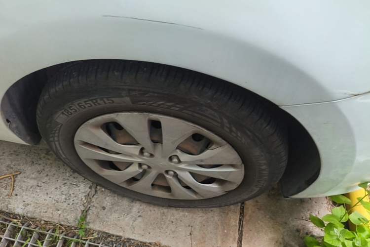 Used Kia K2 2017 Sedan 1.4L Automatic GLS Right Front Wheel Hub