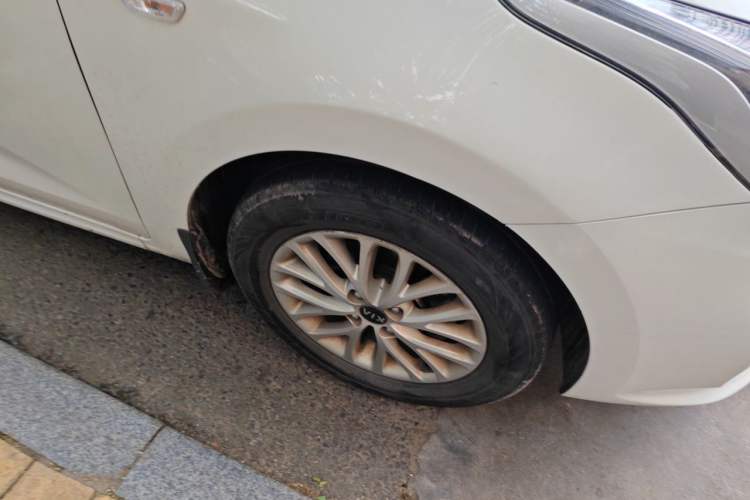 Used Kia K2 2017 Sedan 1.4L Manual Transmission GLS Right Front Wheel Hub