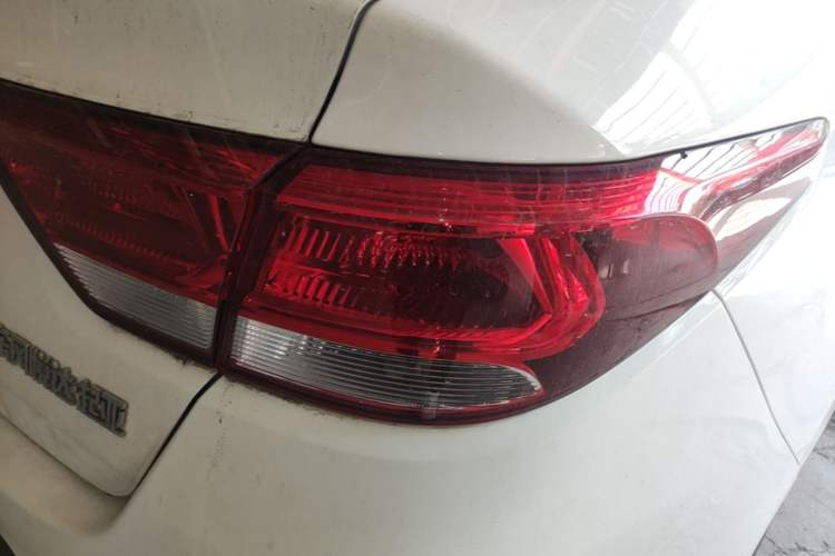 Used Kia K2 2017 Sedan 1.4L Manual Transmission GLS Right Rear Taillight