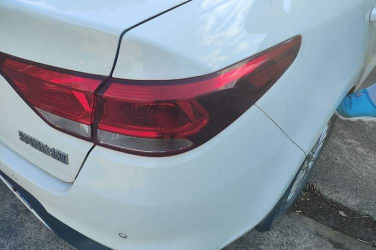 Used Kia K2 2017 Sedan 1.4L Manual Transmission GLS Right Rear Taillight