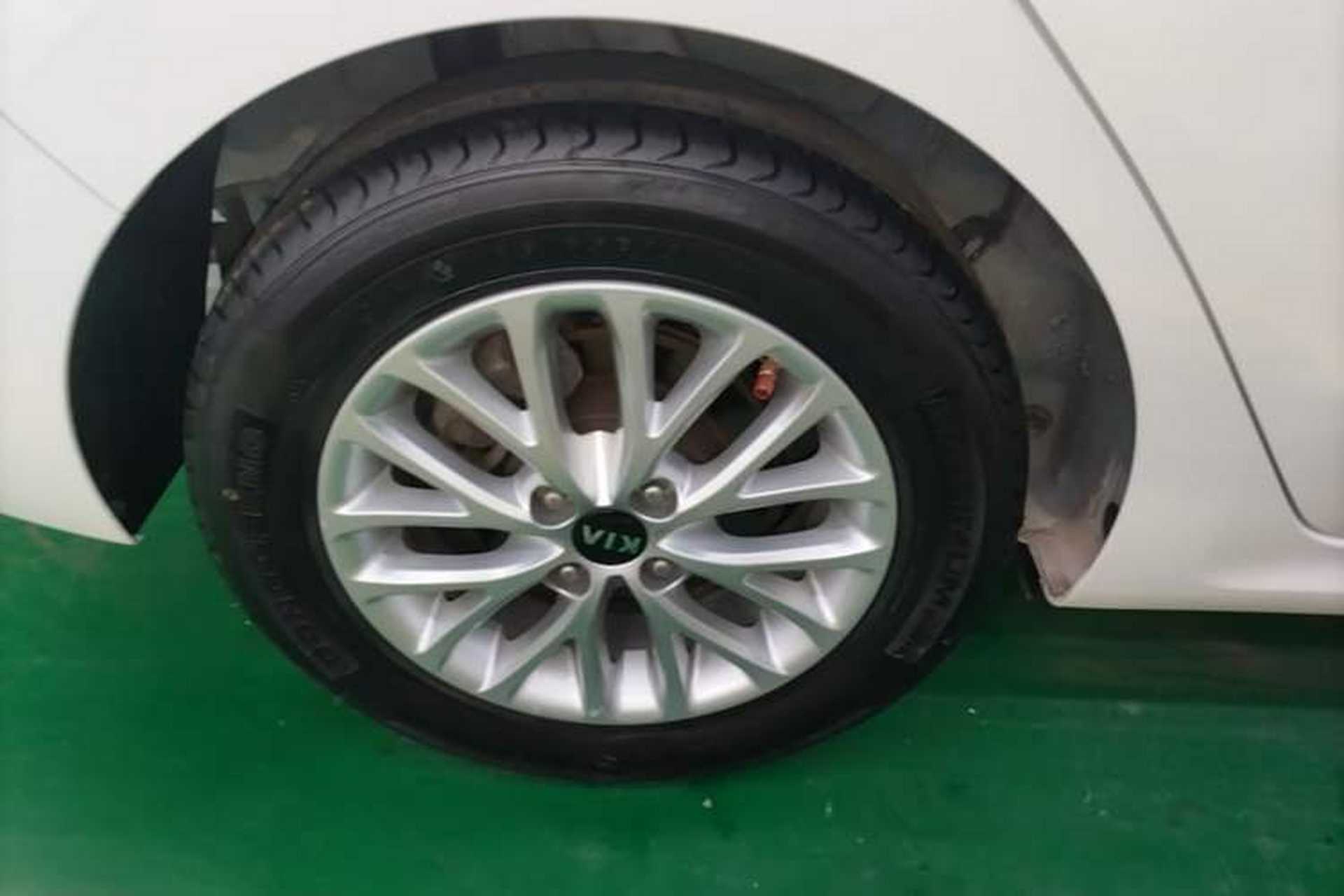 Used Kia K2 2017 Sedan 1.4L Automatic Transmission 15th Anniversary Special Edition GLS Right Rear Wheel Hub