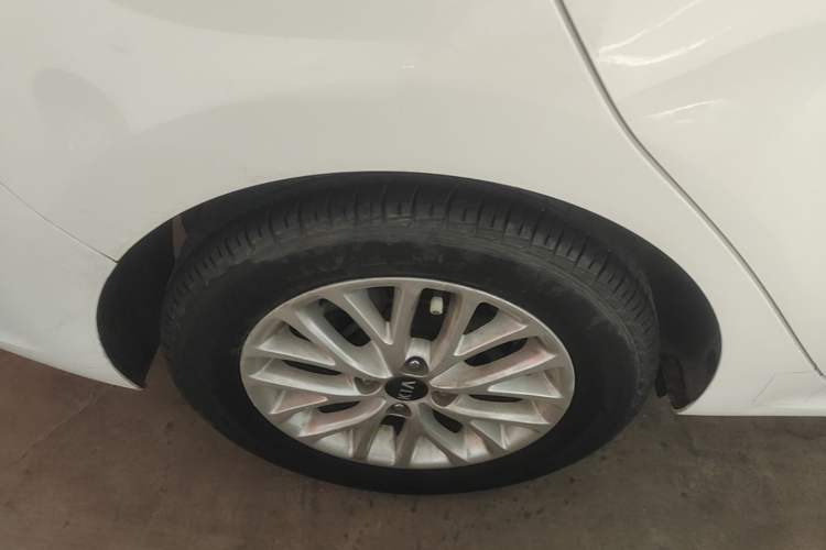 Used Kia K2 2017 Sedan 1.4L Manual Transmission 15th Anniversary Special Edition GLS Right Rear Wheel Hub