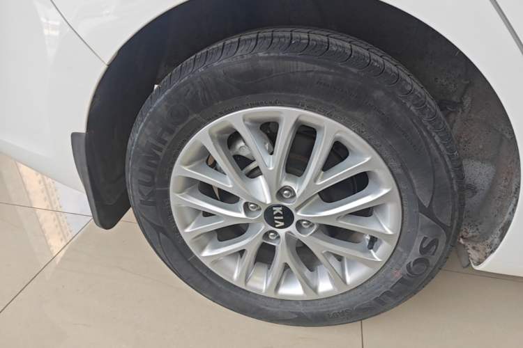 Used Kia K2 2017 Sedan 1.4L Manual Transmission 15th Anniversary Special Edition GLS Right Rear Wheel Hub
