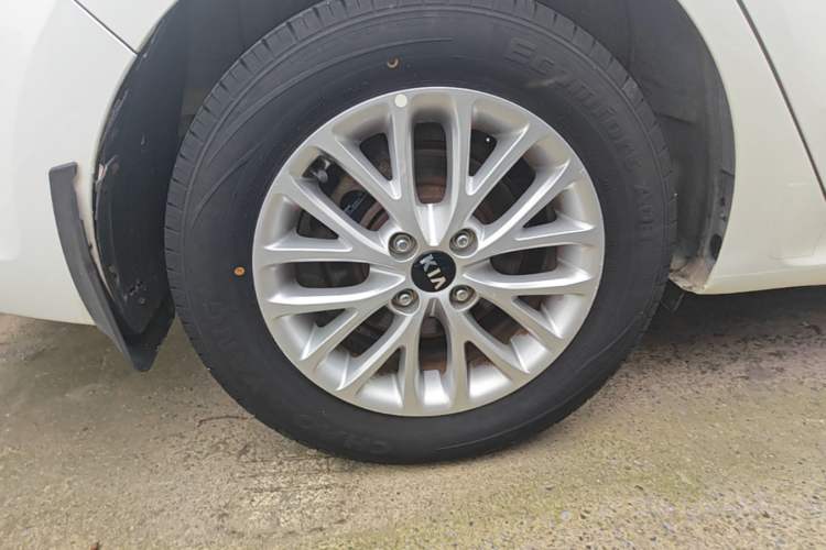 Used Kia K2 2017 Sedan 1.4L Manual Transmission 15th Anniversary Special Edition GLS Right Rear Wheel Hub