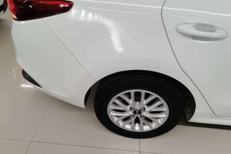 Used Kia K2 2017 Sedan 1.4L Automatic GLS Right Rear Wheel Hub