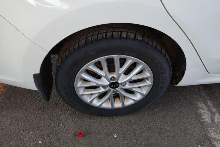Used Kia K2 2017 Sedan 1.4L Automatic GLS Right Rear Wheel Hub