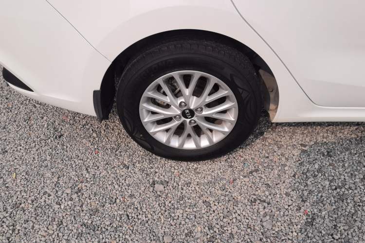 Used Kia K2 2017 Sedan 1.4L Automatic GLS Right Rear Wheel Hub