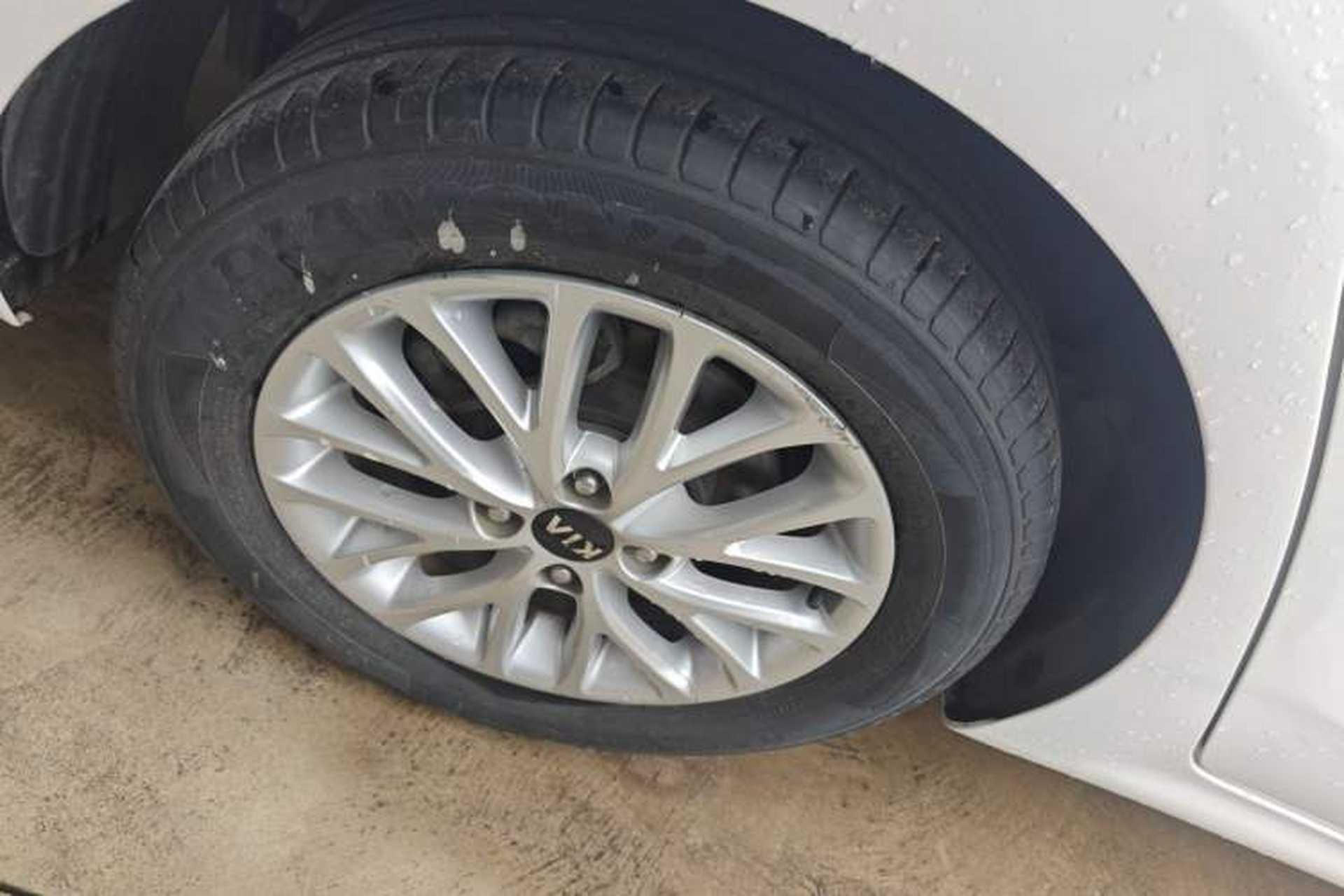 Used Kia K2 2017 Sedan 1.4L Automatic GLS Right Rear Wheel Hub