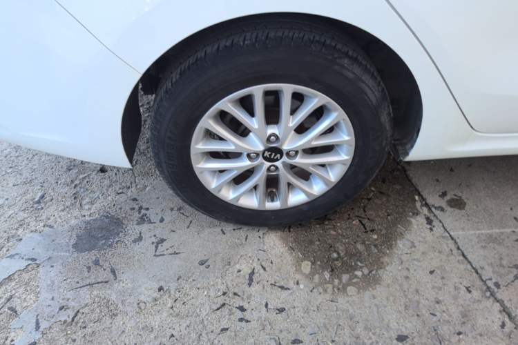 Used Kia K2 2017 Sedan 1.4L Manual Transmission 15th Anniversary Special Edition GLS Right Rear Wheel Hub