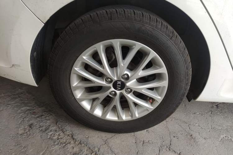 Used Kia K2 2017 Sedan 1.4L Manual Transmission GLS Right Rear Wheel Hub