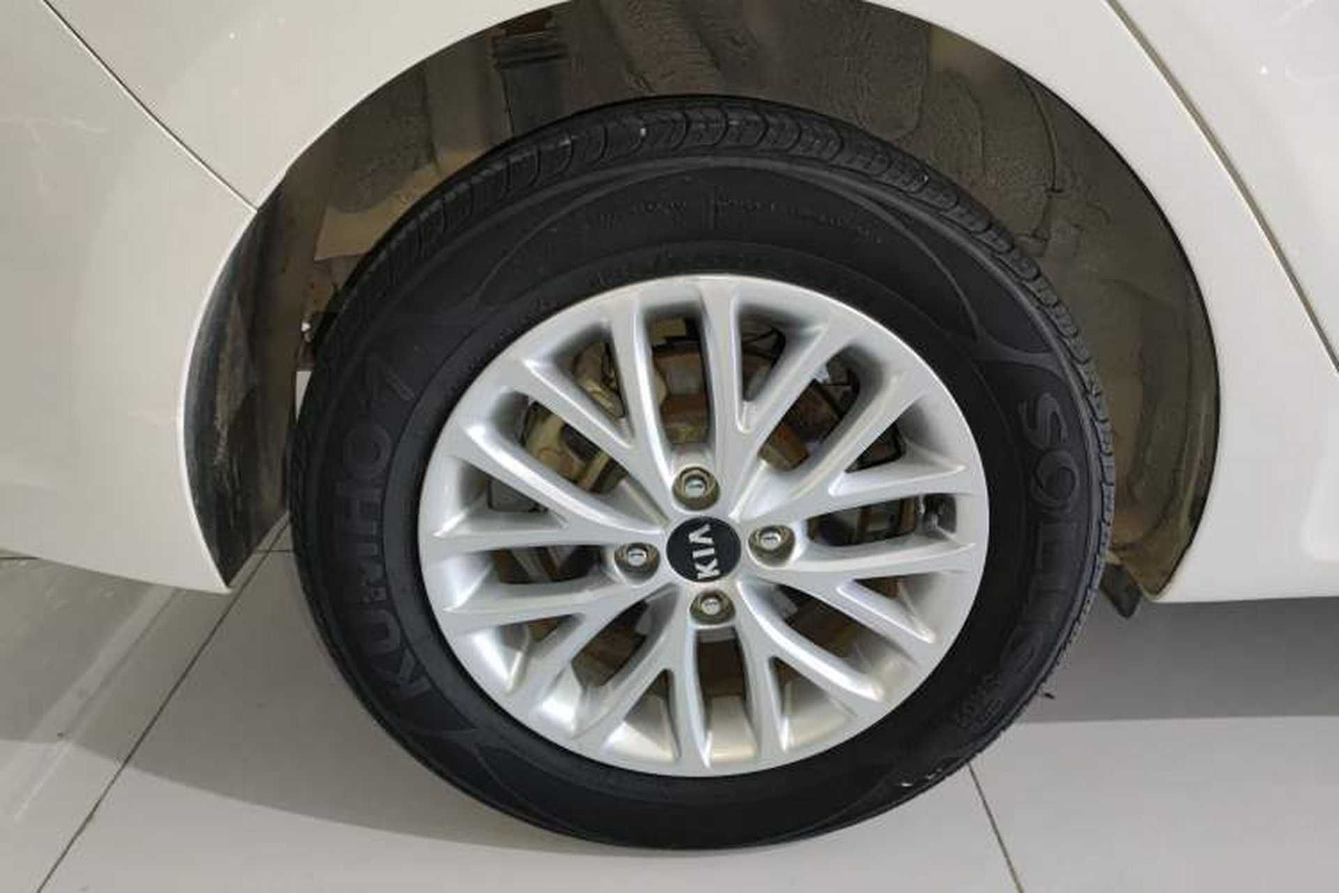 Used Kia K2 2017 Sedan 1.4L Manual Transmission GLS Right Rear Wheel Hub