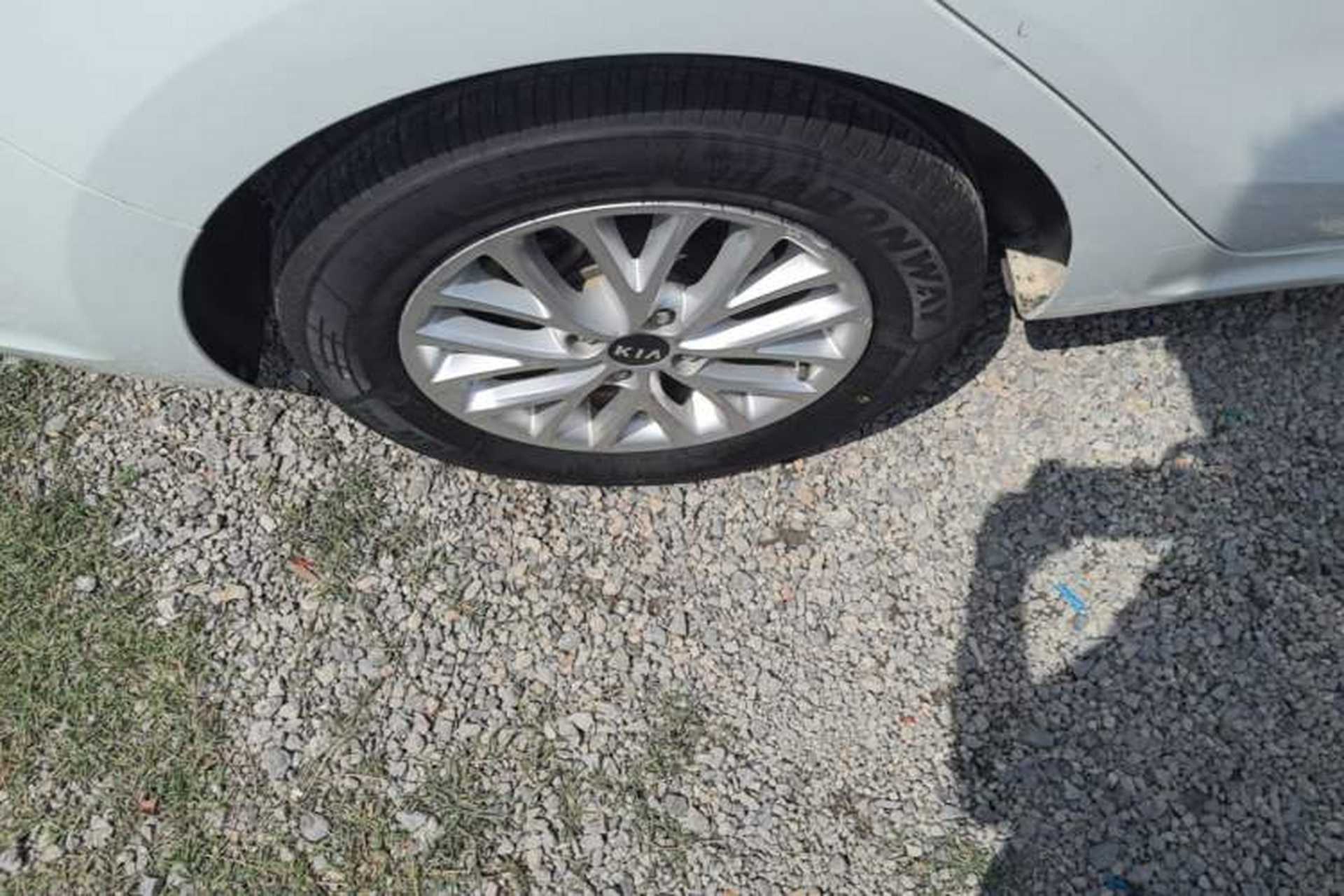 Used Kia K2 2017 Sedan 1.4L Automatic Transmission 15th Anniversary Special Edition GLS Right Rear Wheel Hub