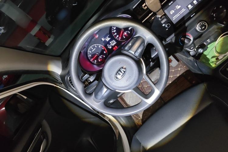 Used Kia K2 2017 Sedan 1.4L Automatic Transmission 15th Anniversary Special Edition GLS Steering Wheel
