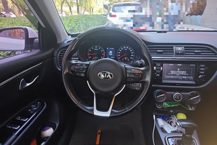 Used Kia K2 2017 Sedan 1.6L AT Premium Steering Wheel