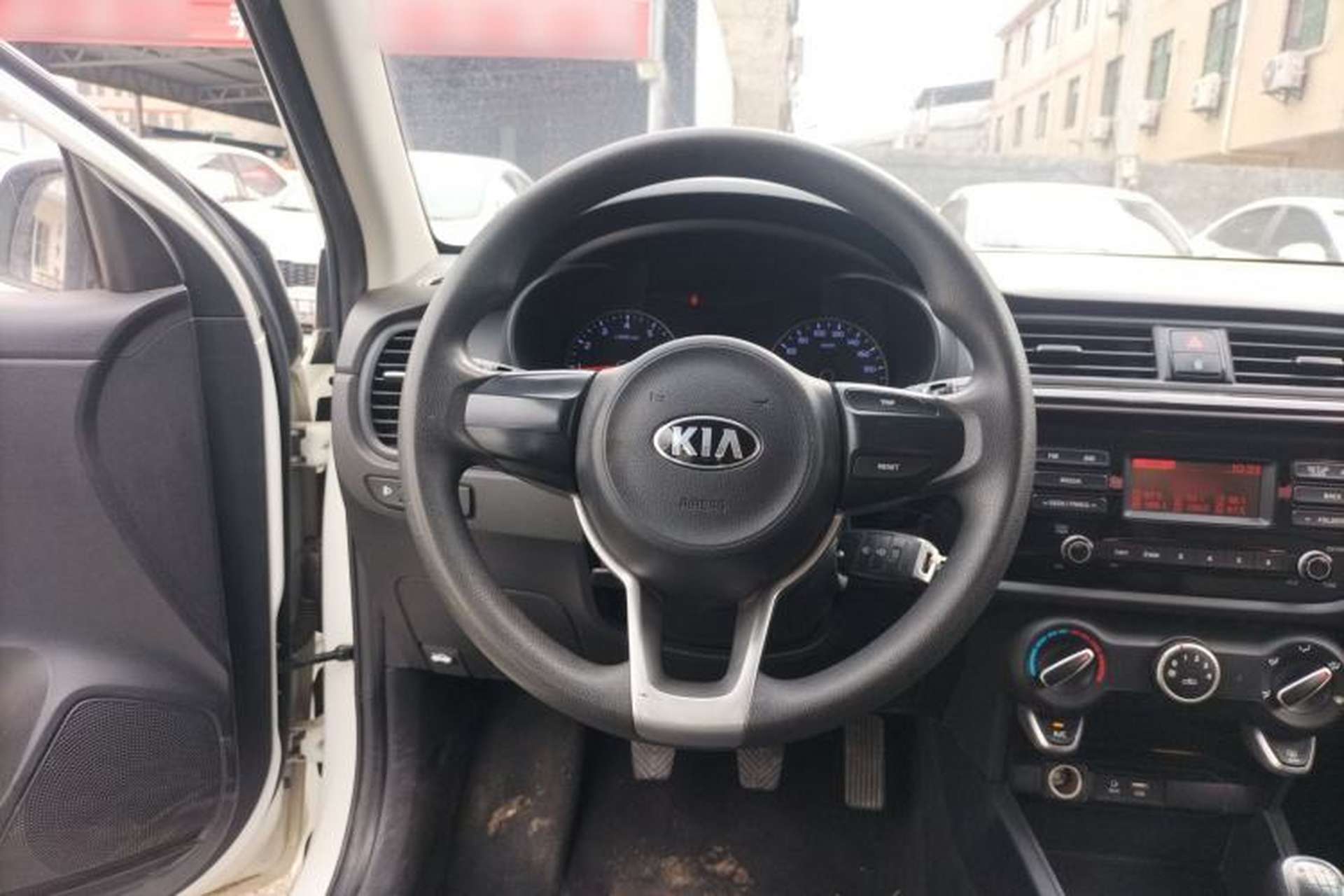 Used Kia K2 2017 Sedan 1.4L Manual Transmission 15th Anniversary Special Edition GLS Steering Wheel