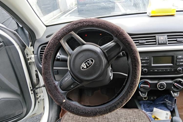 Used Kia K2 2017 Sedan 1.4L Manual Transmission GLS Steering Wheel