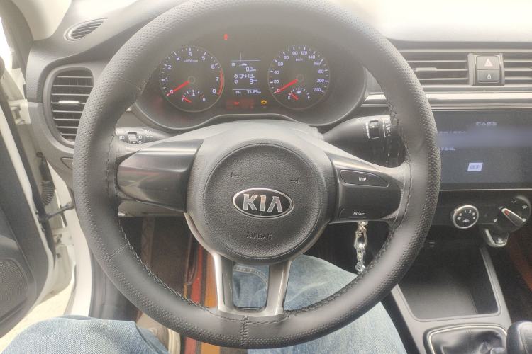 Used Kia K2 2017 Sedan 1.4L Manual Transmission 15th Anniversary Special Edition GLS Steering Wheel