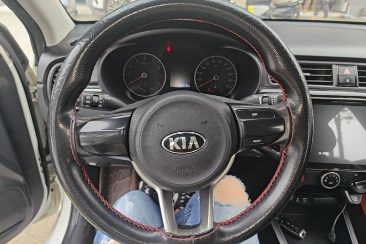 Used Kia K2 2017 Sedan 1.4L Manual Transmission 15th Anniversary Special Edition GLS Steering Wheel