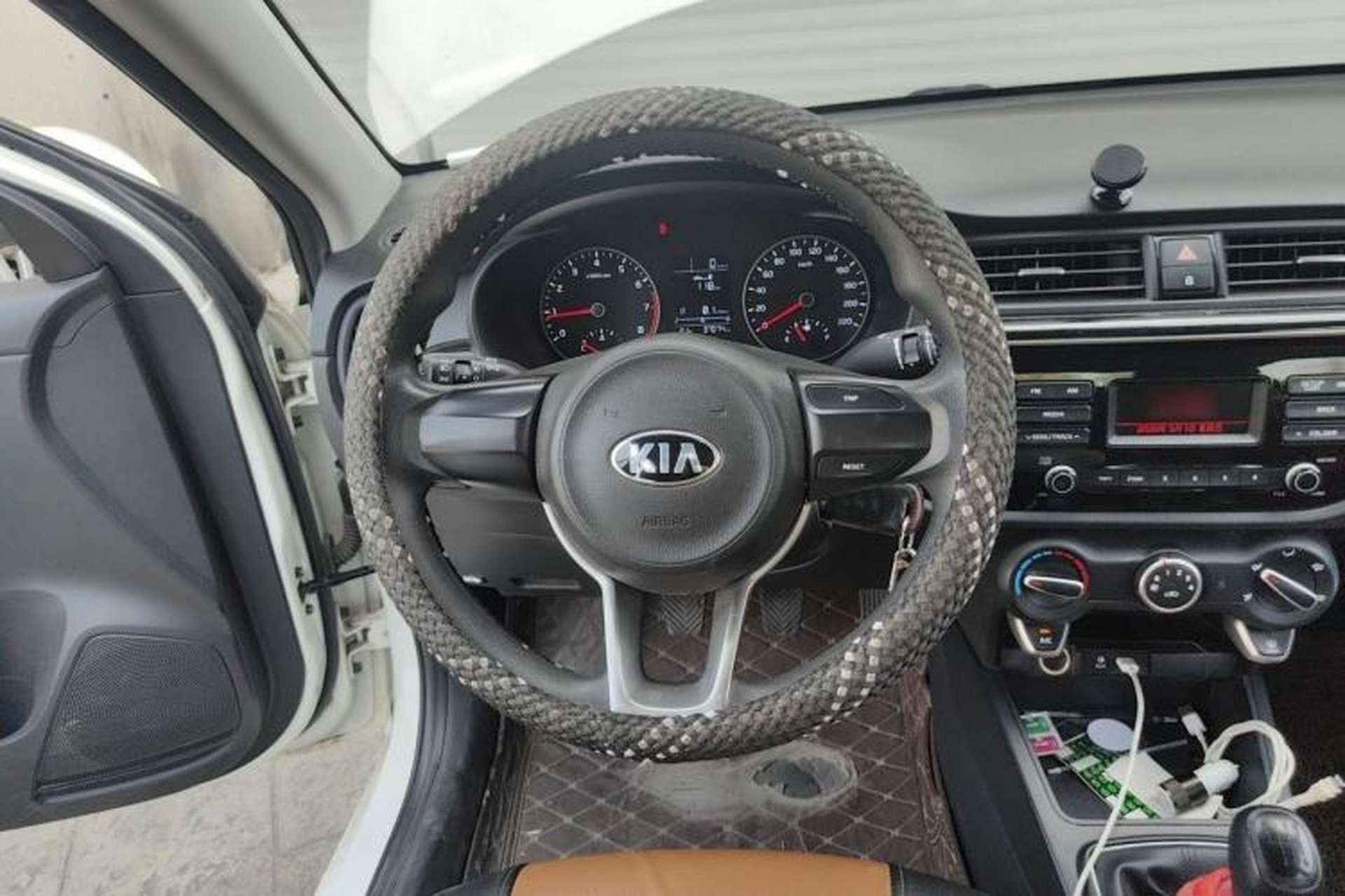 Used Kia K2 2017 Sedan 1.4L Manual Transmission 15th Anniversary Special Edition GLS Steering Wheel