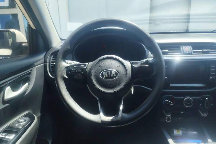 Used Kia K2 2017 Sedan 1.4L Automatic Transmission 15th Anniversary Special Edition GLS Steering Wheel
