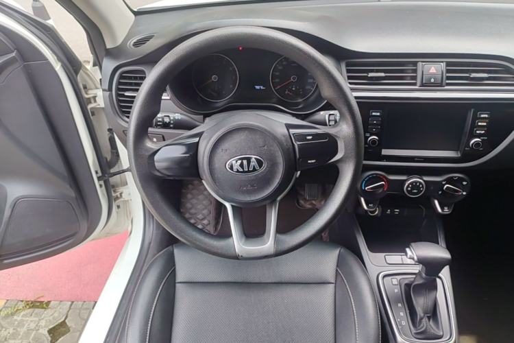 Used Kia K2 2017 Sedan 1.4L Automatic Transmission 15th Anniversary Special Edition GLS Steering Wheel