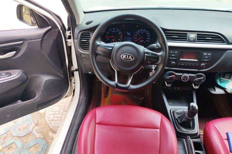 Used Kia K2 2017 Sedan 1.4L Manual Transmission GLS Steering Wheel
