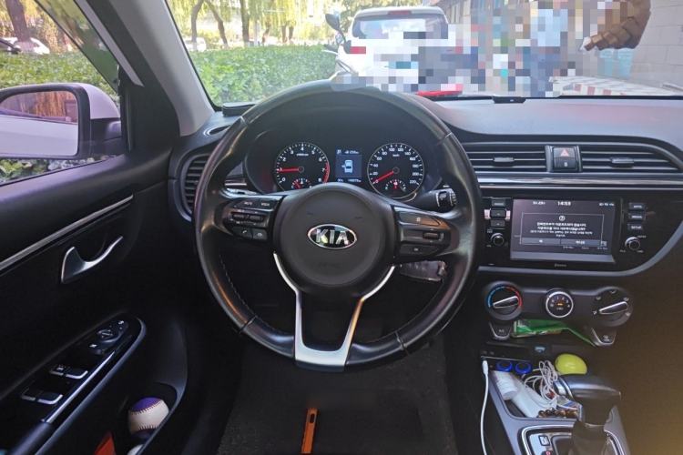 Used Kia K2 2017 Sedan 1.6L AT Premium Steering Wheel