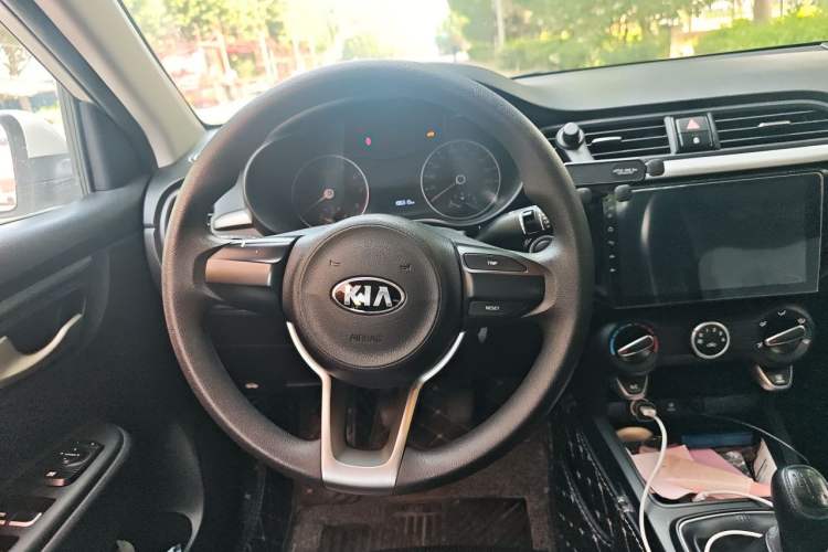 Used Kia K2 2017 Sedan 1.4L Manual Transmission GLS Steering Wheel