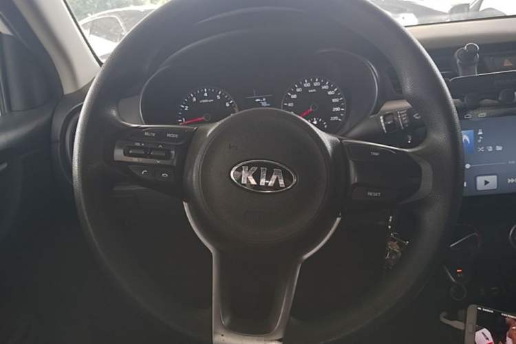Used Kia K2 2017 Sedan 1.4L Manual Transmission GLS Steering Wheel