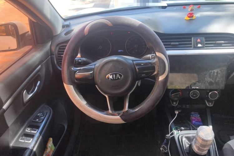 Used Kia K2 2017 Sedan 1.4L Manual Transmission GLS Steering Wheel