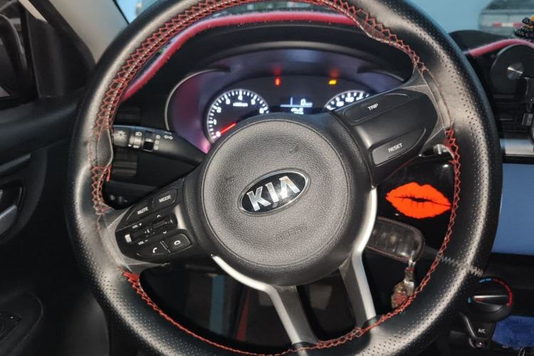 Used Kia K2 2017 Sedan 1.4L Manual Transmission GLS Steering Wheel