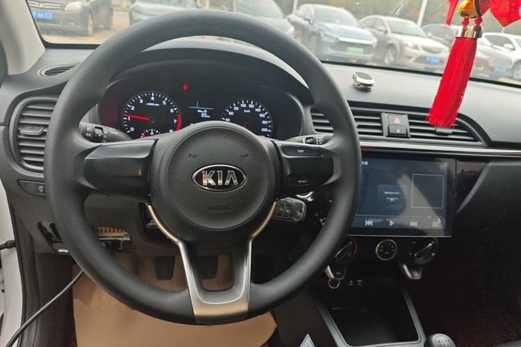 Used Kia K2 2017 Sedan 1.4L Manual Transmission 15th Anniversary Special Edition GLS Steering Wheel