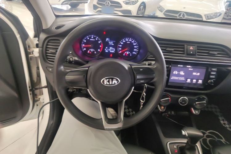 Used Kia K2 2017 Sedan 1.4L Automatic Transmission 15th Anniversary Special Edition GLS Steering Wheel