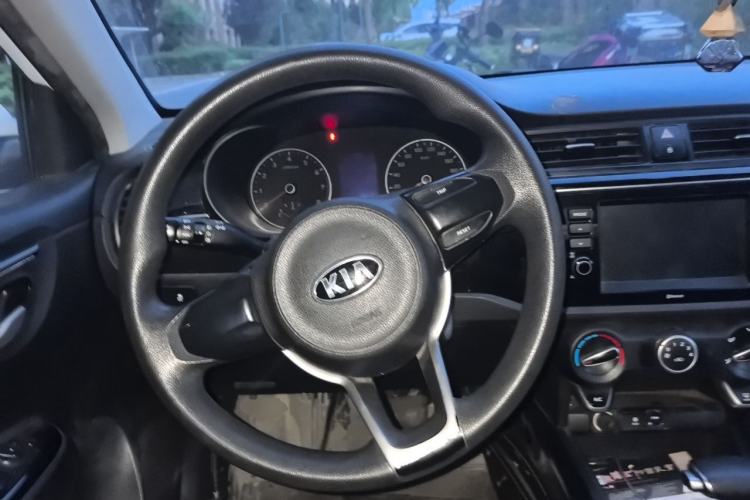 Used Kia K2 2017 Sedan 1.4L Automatic Transmission 15th Anniversary Special Edition GLS Steering Wheel