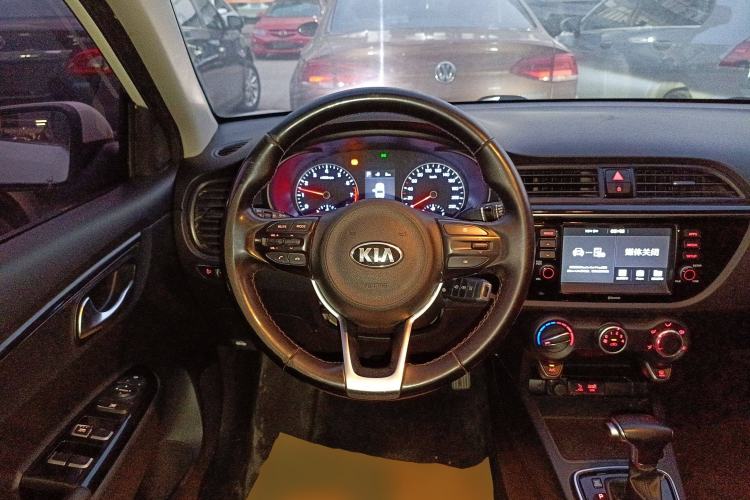 Used Kia K2 2017 Sedan 1.6L AT Premium Steering Wheel