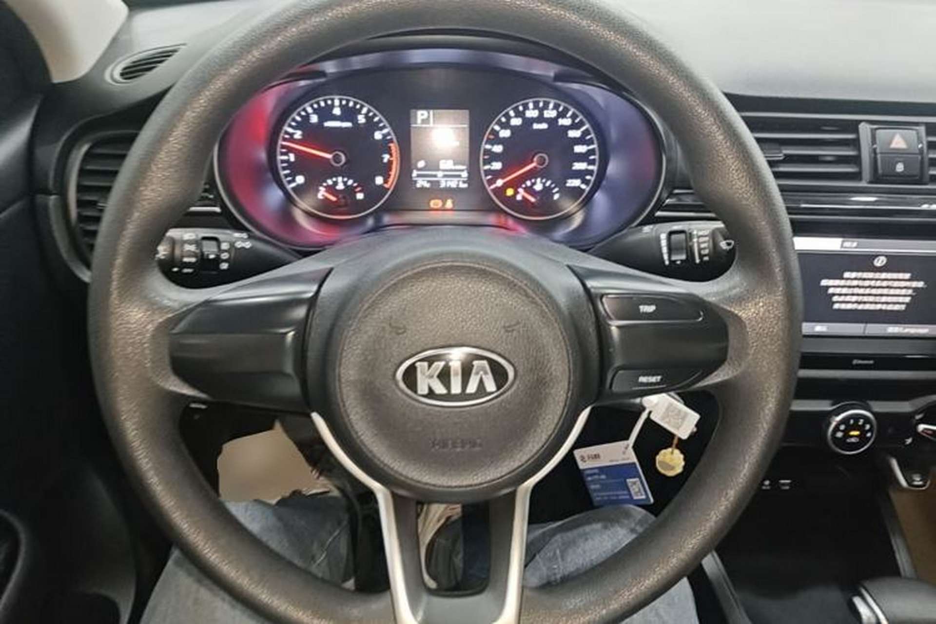 Used Kia K2 2017 Sedan 1.4L Automatic Transmission 15th Anniversary Special Edition GLS Steering Wheel