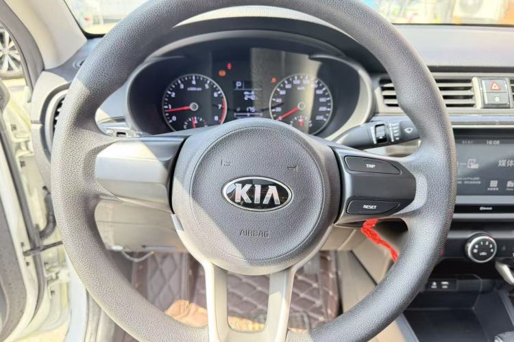 Used Kia K2 2017 Sedan 1.4L Automatic Transmission 15th Anniversary Special Edition GLS Steering Wheel