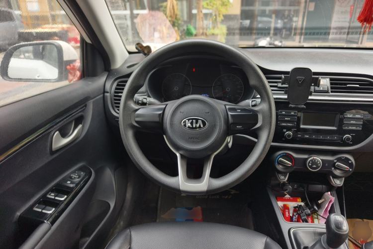 Used Kia K2 2017 Sedan 1.4L Manual Transmission 15th Anniversary Special Edition GLS Steering Wheel