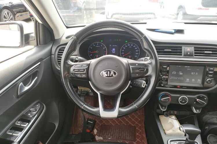 Used Kia K2 2017 Sedan 1.6L AT Premium Steering Wheel