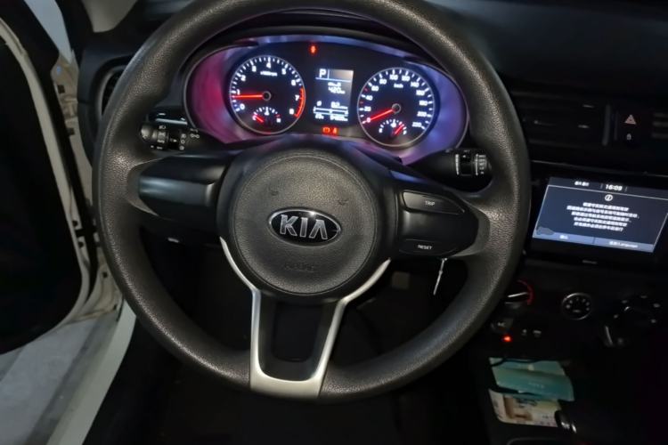 Used Kia K2 2017 Sedan 1.4L Automatic Transmission 15th Anniversary Special Edition GLS Steering Wheel